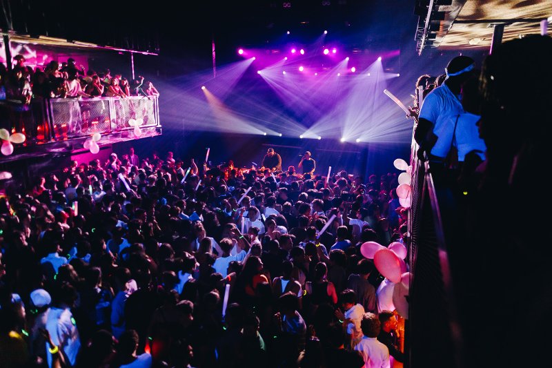 April vol feest in PAARD Den Haag: afterparty’s, rave, latin vibes en Afrikaanse ritmes